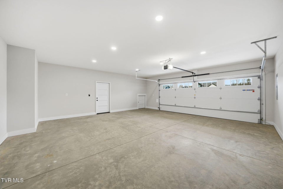 Photo #34: 287 Winston Place