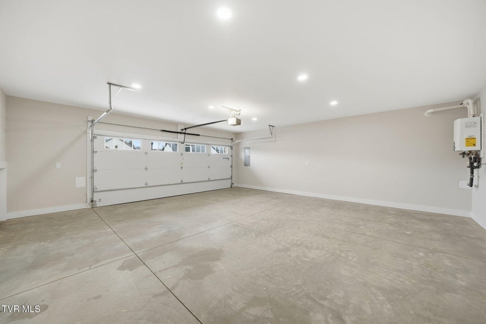 Photo #35: 287 Winston Place