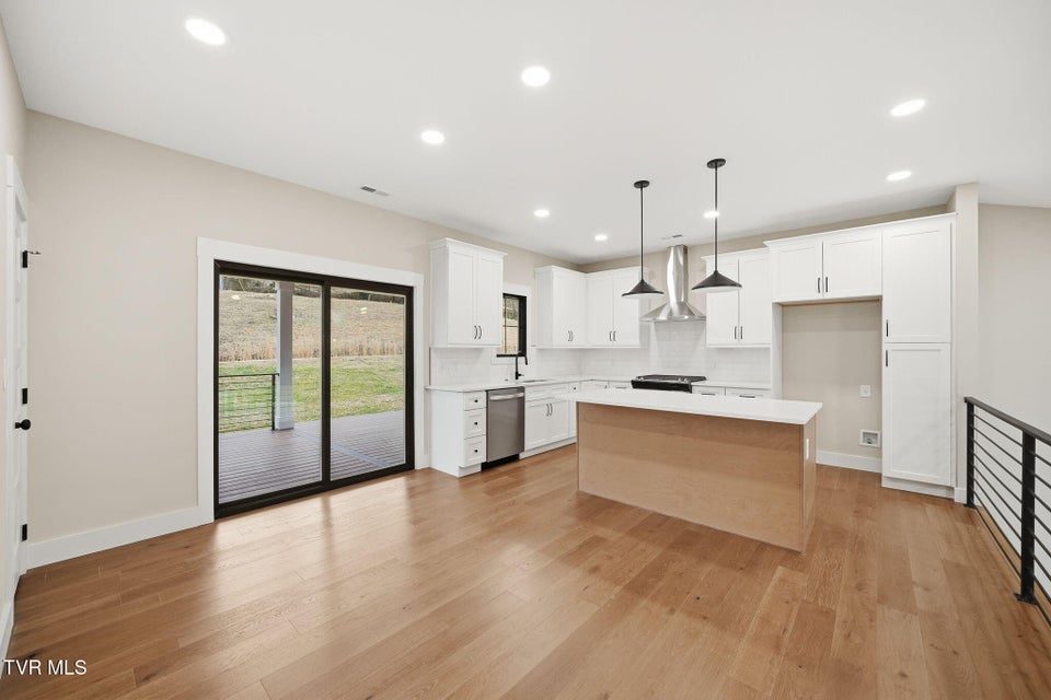 Photo #10: 287 Winston Place