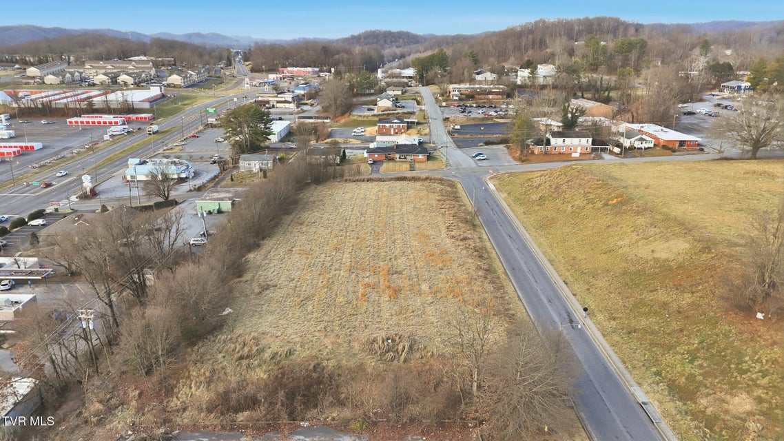 Photo #13: 70 Midway Street