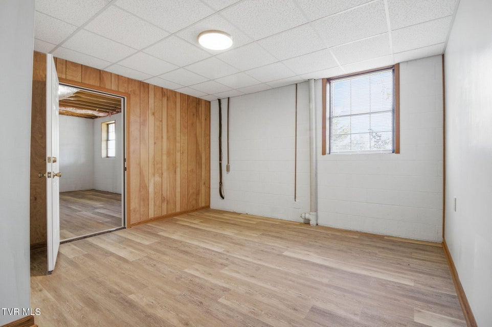 Photo #33: 1530 Easterly Road