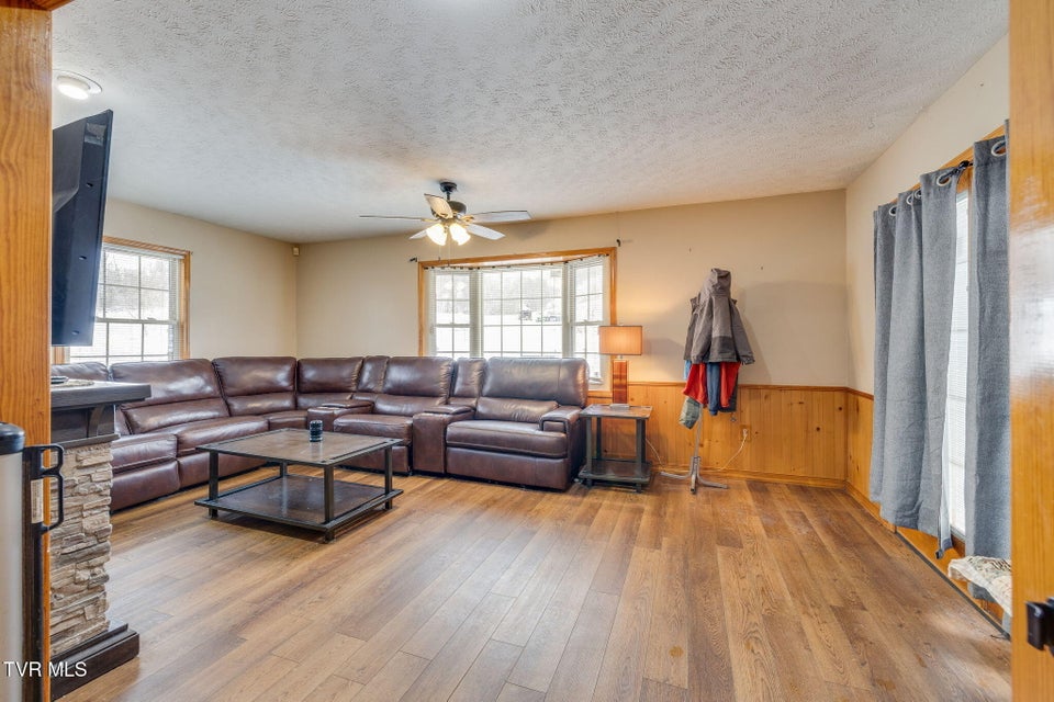 Photo #12: 20483 Hoot Owl Road