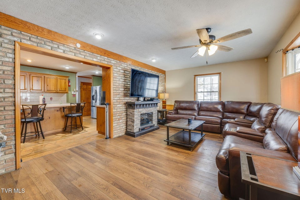 Photo #13: 20483 Hoot Owl Road