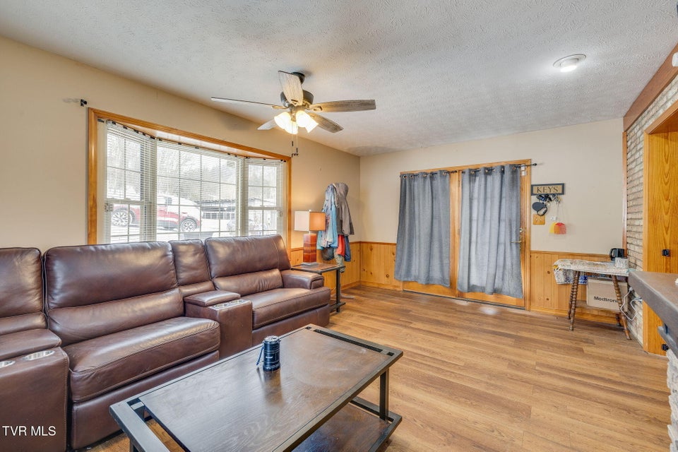 Photo #14: 20483 Hoot Owl Road