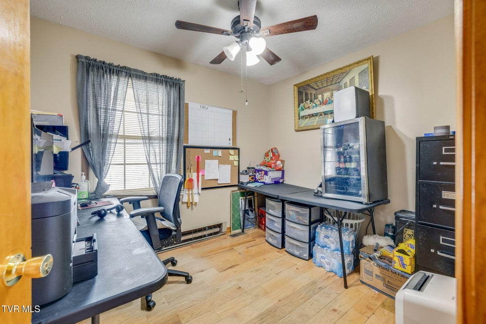 Photo #26: 20483 Hoot Owl Road