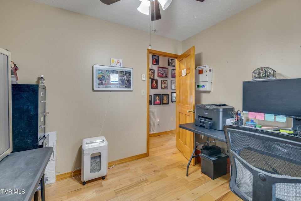 Photo #28: 20483 Hoot Owl Road