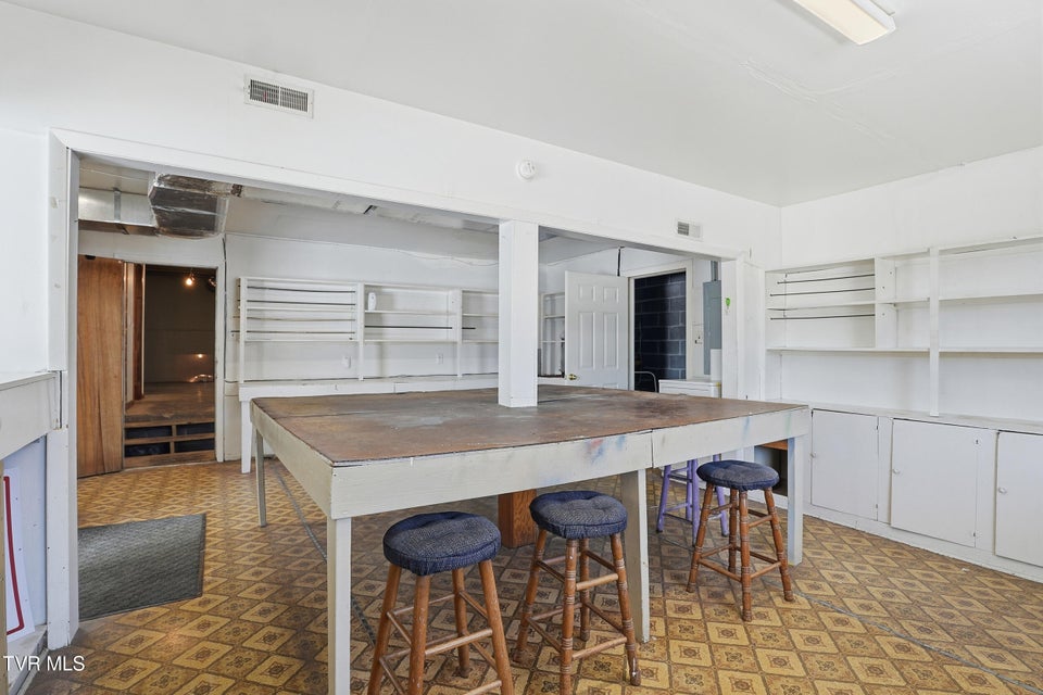 Photo #9: 528 Main Street