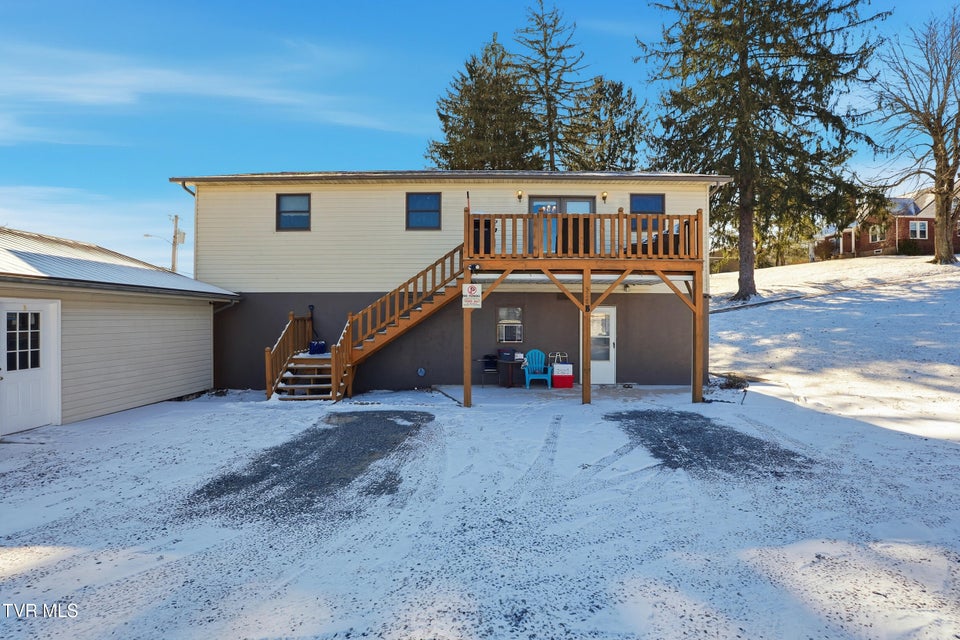 Photo #27: 528 Main Street