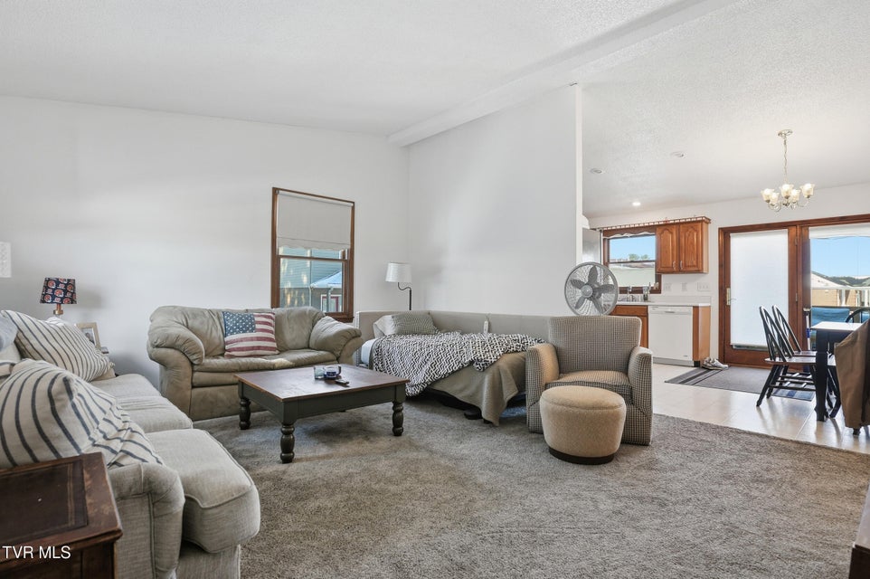 Photo #34: 528 Main Street