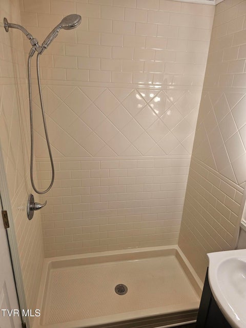 Photo #10: 887 Old Kentucky Road