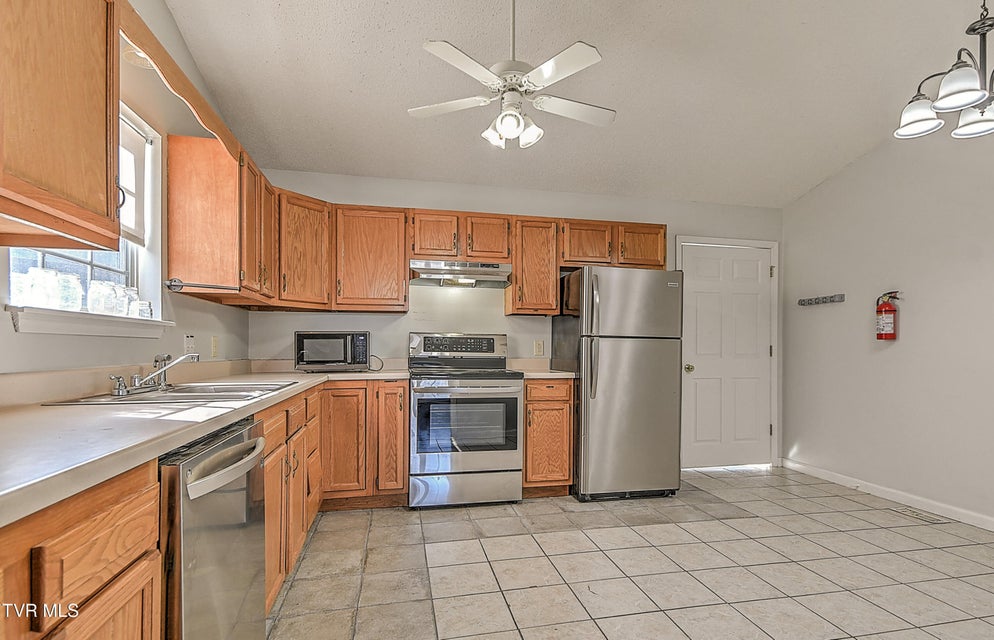 Photo #8: 104 Saint James Place