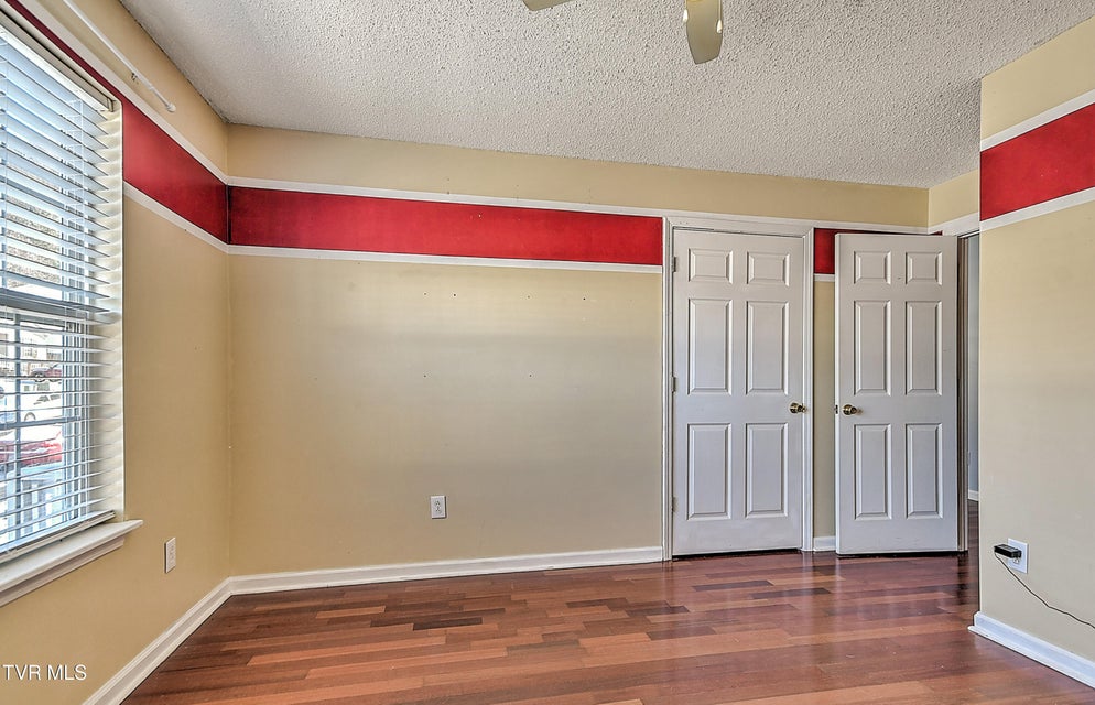 Photo #17: 104 Saint James Place