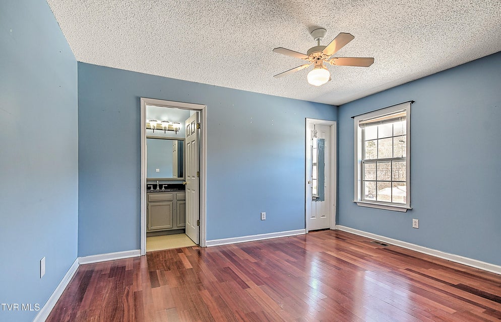 Photo #22: 104 Saint James Place