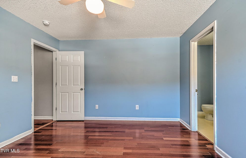 Photo #25: 104 Saint James Place