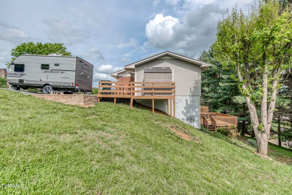 Photo #31: 226 High Oak Drive