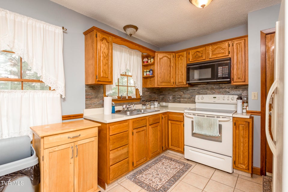 Photo #12: 226 High Oak Drive