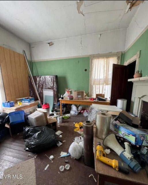 Photo #25: 3926 Highway 81 