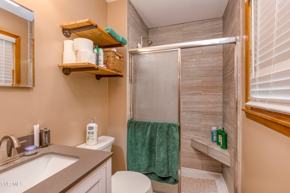 Photo #17: 226 High Oak Drive