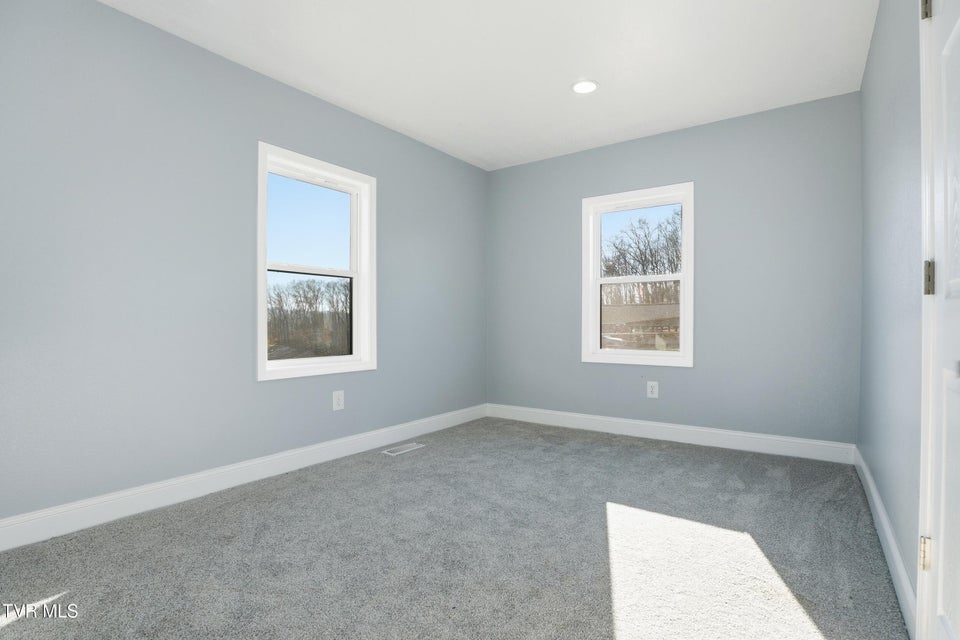 Photo #11: 1040 Tipton Avenue