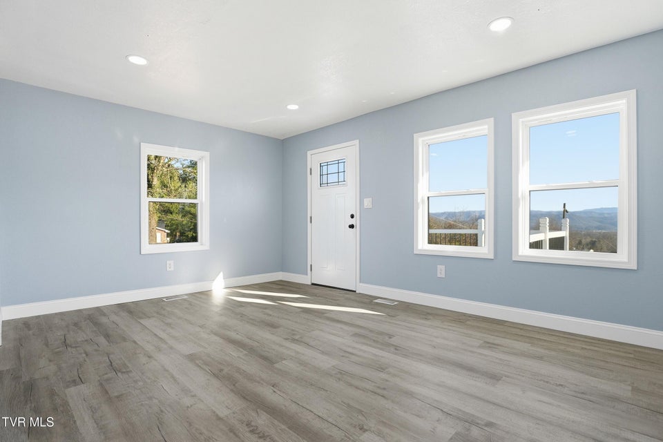 Photo #6: 1040 Tipton Avenue