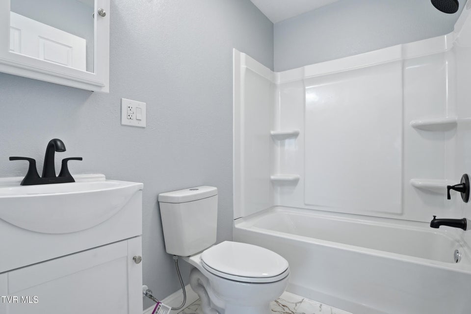 Photo #15: 1040 Tipton Avenue