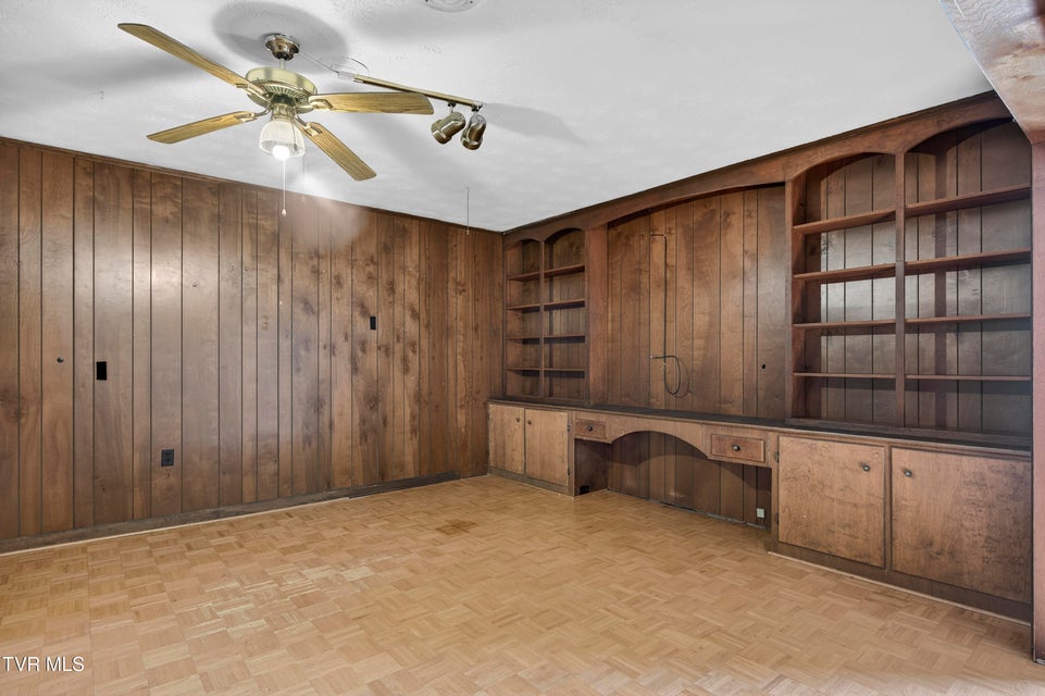 Photo #5: 228 Sioux Road