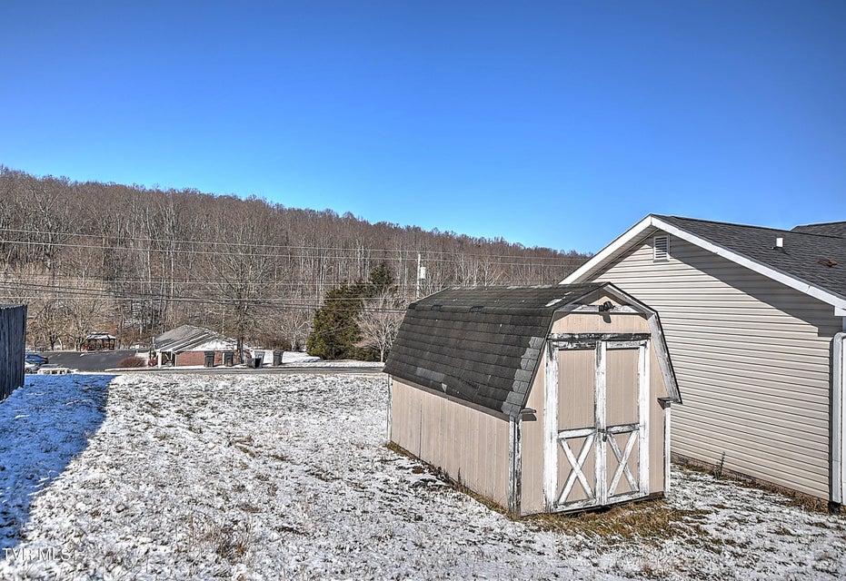 Photo #33: 104 Saint James Place