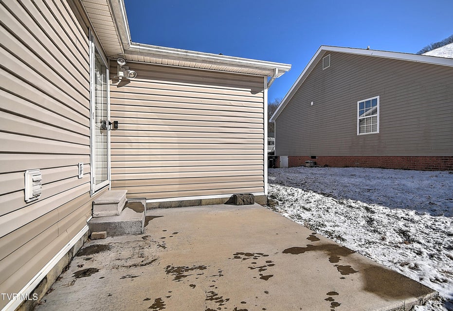 Photo #36: 104 Saint James Place