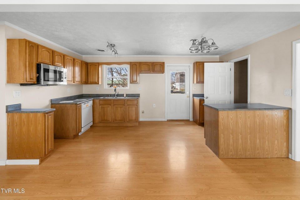 Photo #7: 1423 Guinn Road