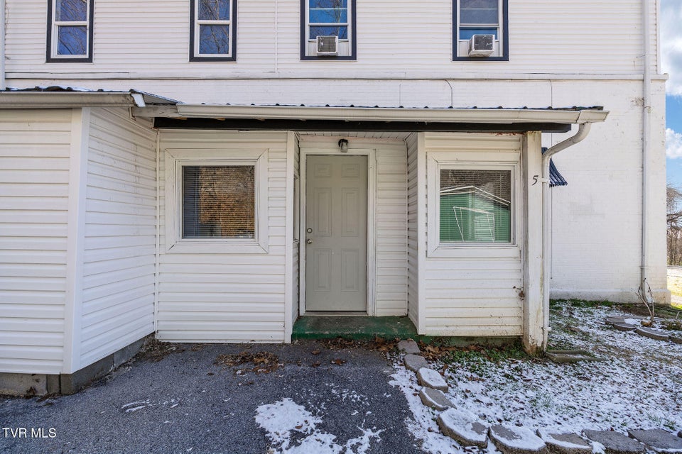 Photo #8: 4033 Harbor Chapel Road