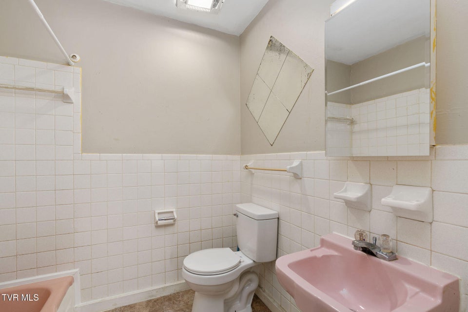 Photo #27: 4033 Harbor Chapel Road