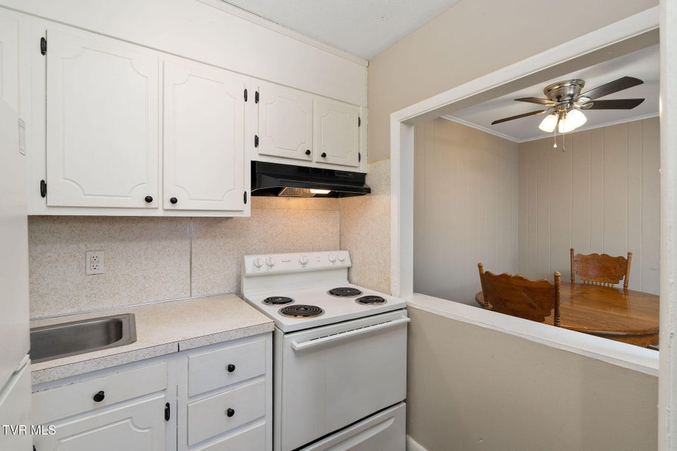 Photo #30: 4033 Harbor Chapel Road