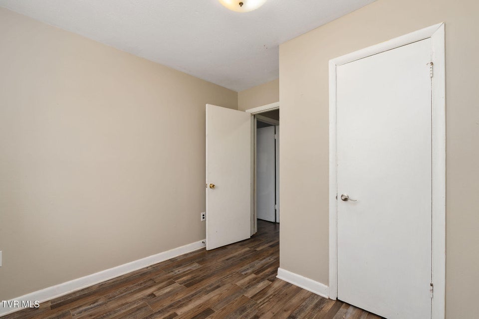 Photo #47: 4033 Harbor Chapel Road