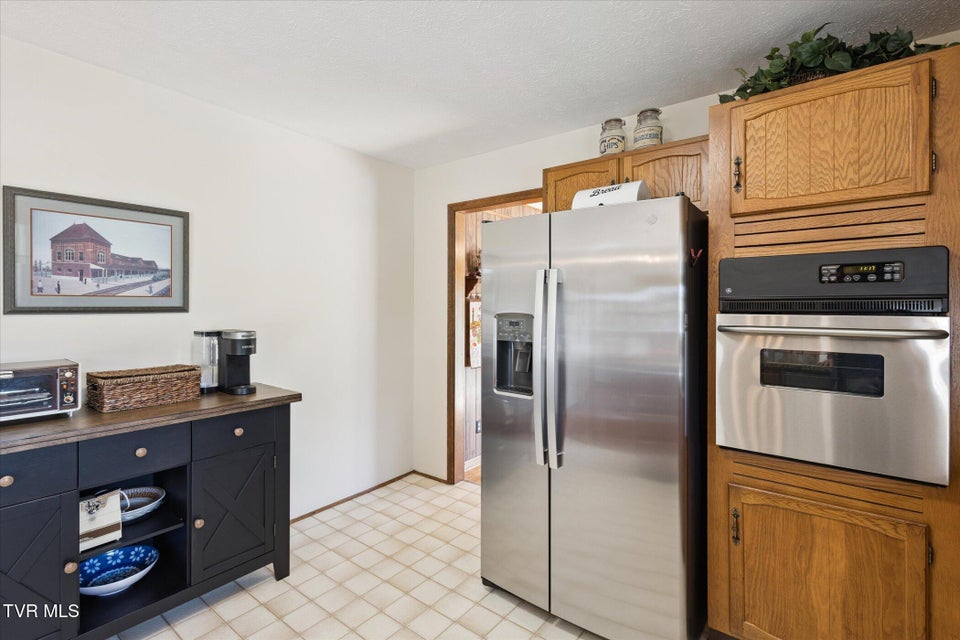 Photo #12: 122 Tiffany Lane