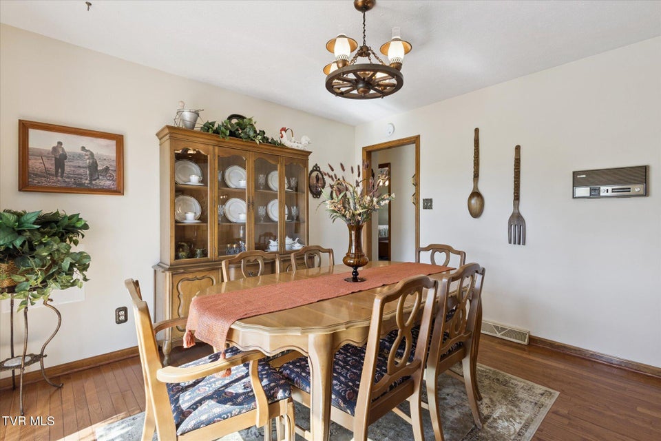 Photo #14: 122 Tiffany Lane