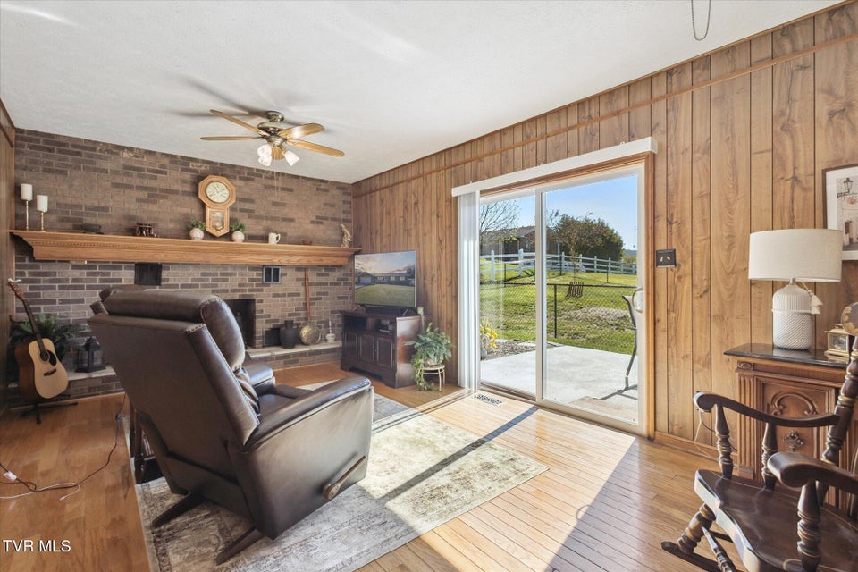 Photo #16: 122 Tiffany Lane