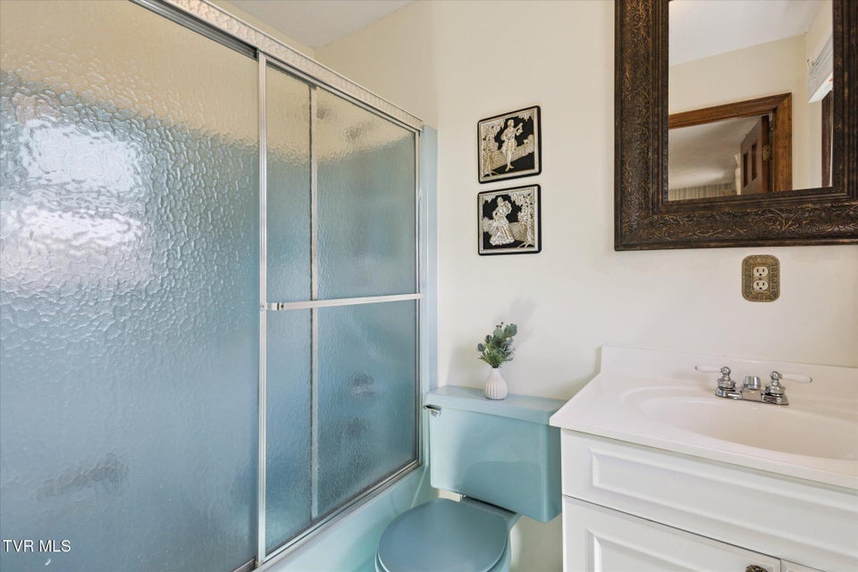 Photo #22: 122 Tiffany Lane