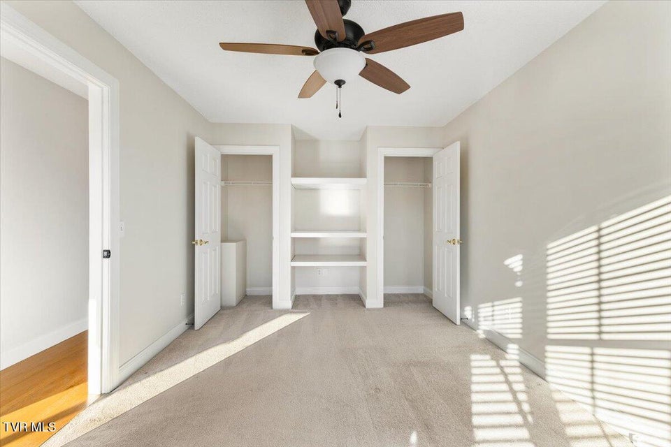 Photo #9: 117 Barefoot Landing Drive