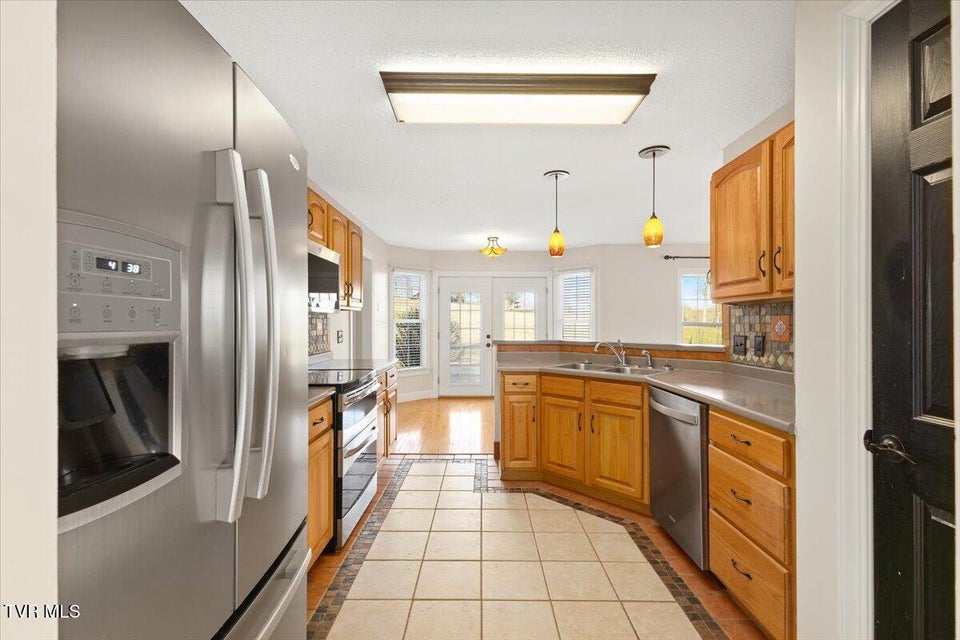 Photo #12: 117 Barefoot Landing Drive