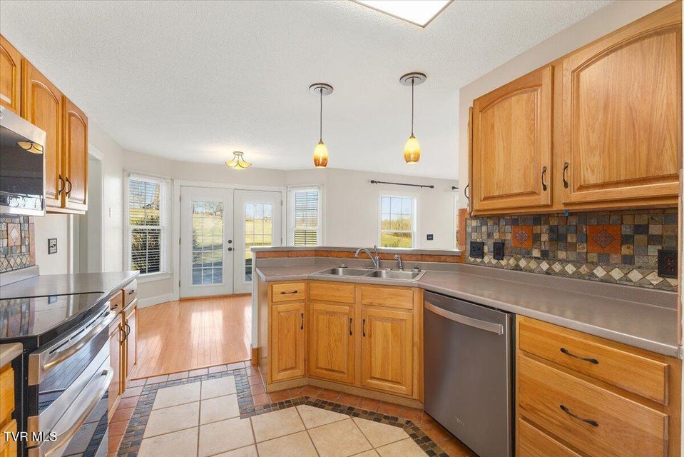 Photo #13: 117 Barefoot Landing Drive