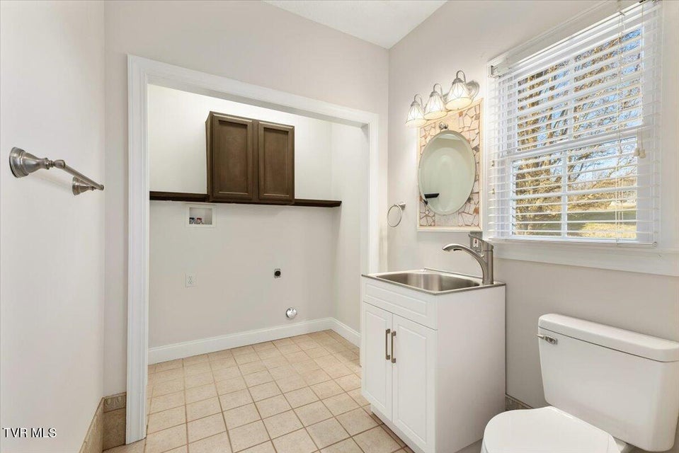 Photo #25: 117 Barefoot Landing Drive