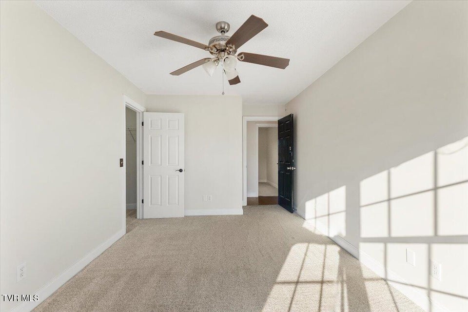 Photo #34: 117 Barefoot Landing Drive