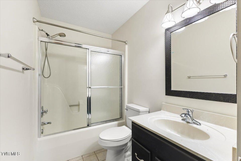 Photo #40: 117 Barefoot Landing Drive