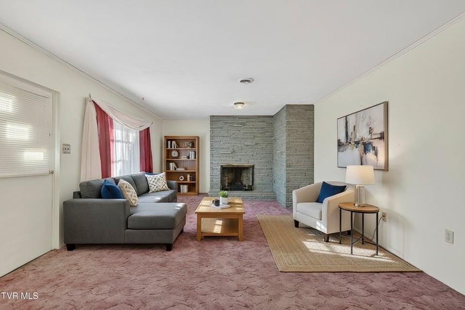 Photo #8: 228 Sioux Road