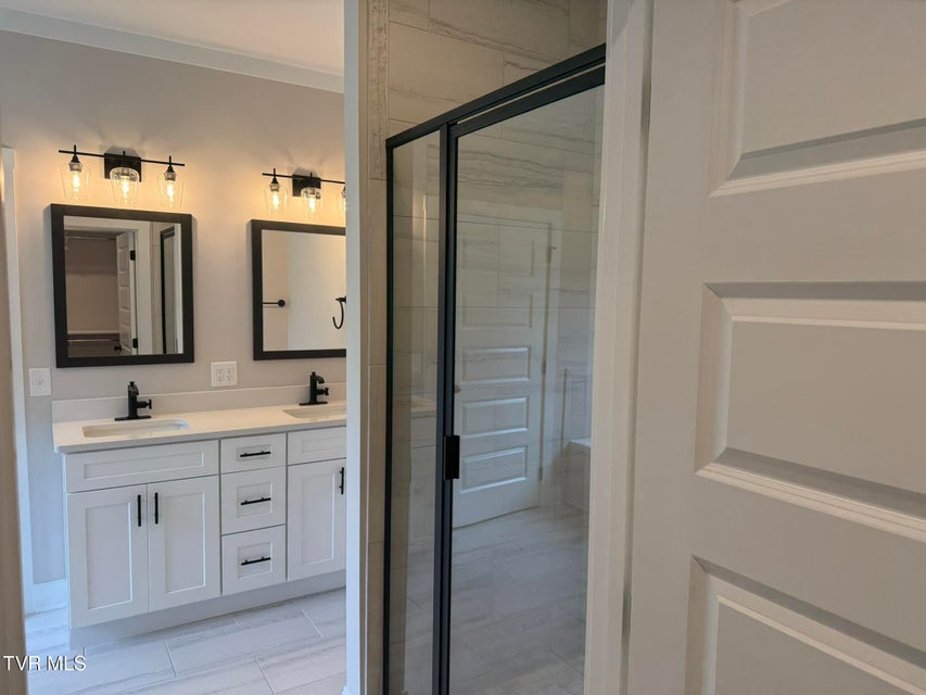 Photo #24: 560 Catalina Court