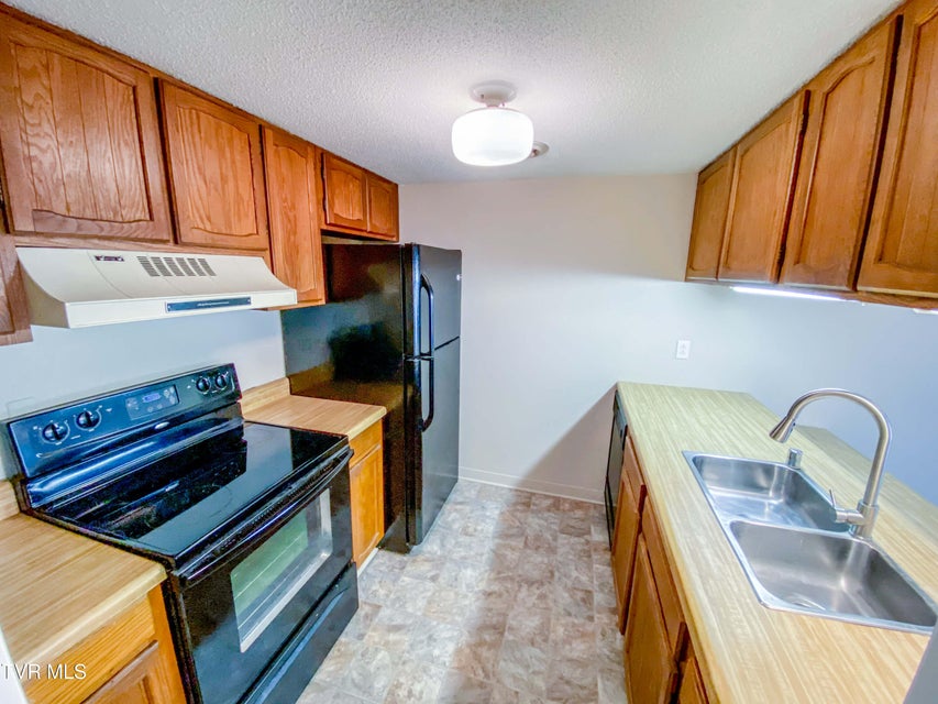 Photo #6: 746 Martin Luther King Jr Boulevard