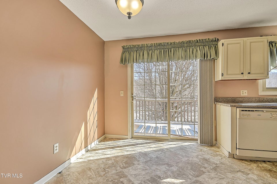 Photo #10: 1476 Tn-126 