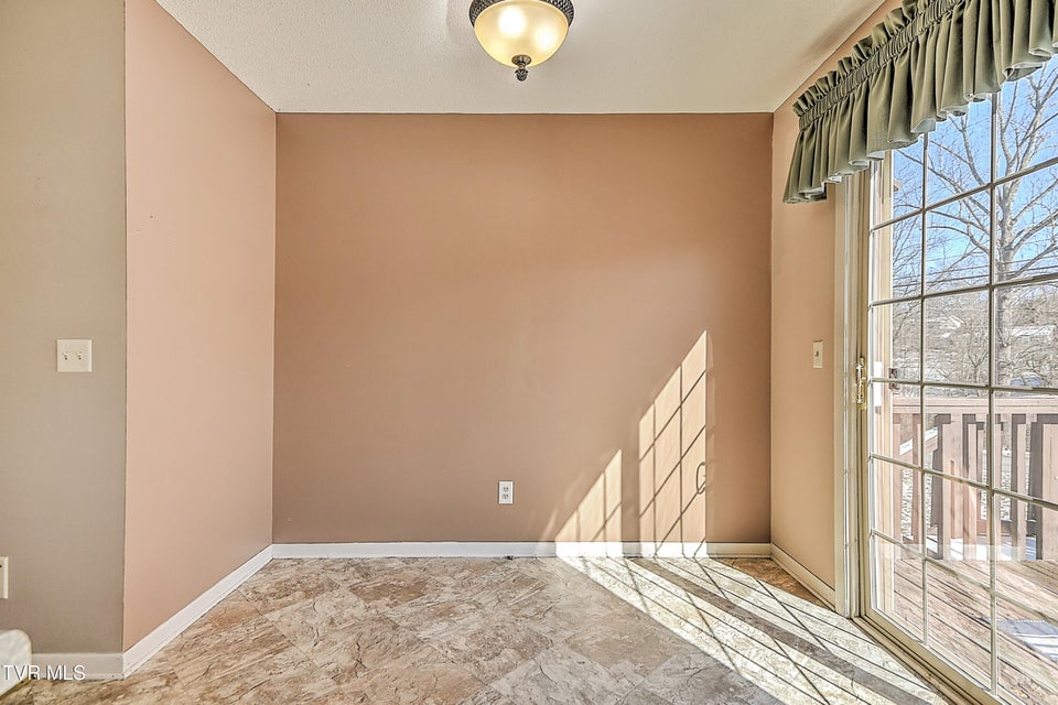 Photo #9: 1476 Tn-126 