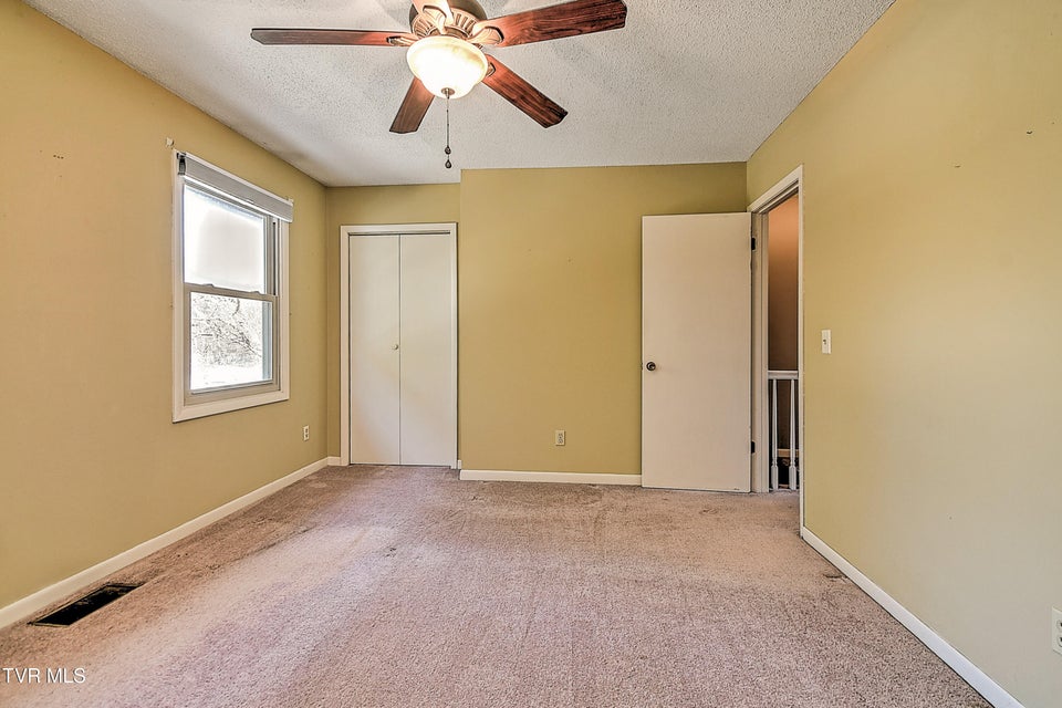 Photo #16: 1476 Tn-126 