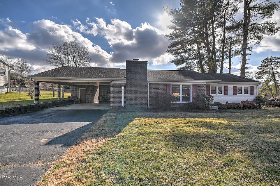 Photo #2: 104 Houston Street